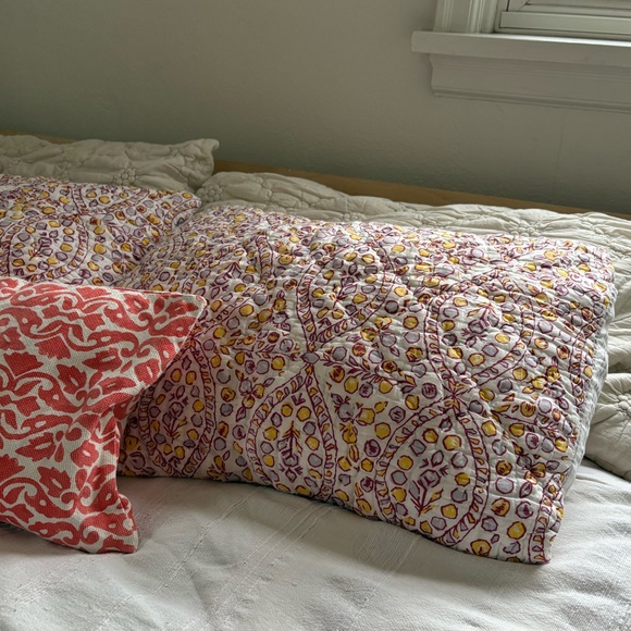 John Robshaw Quilted Standard Sham Set (2) - Picture 4 of 7